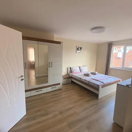 Apartman теди Pomorie